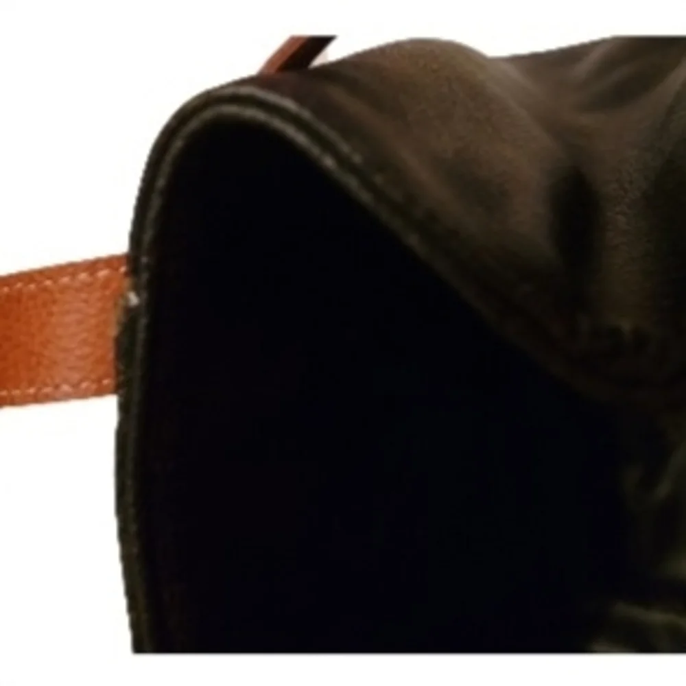 Monte Carlo Di Filanti Crossbody Bucket Bag. - Picture 8 of 11